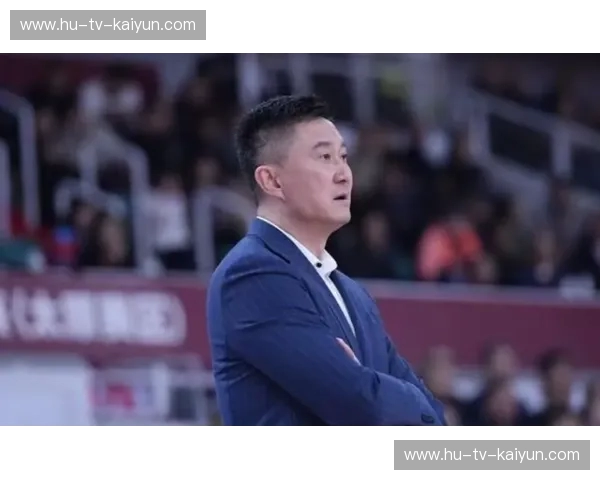 杜锋与阿日：从“硬一点”的咆哮，到CBA最动人的师徒修行